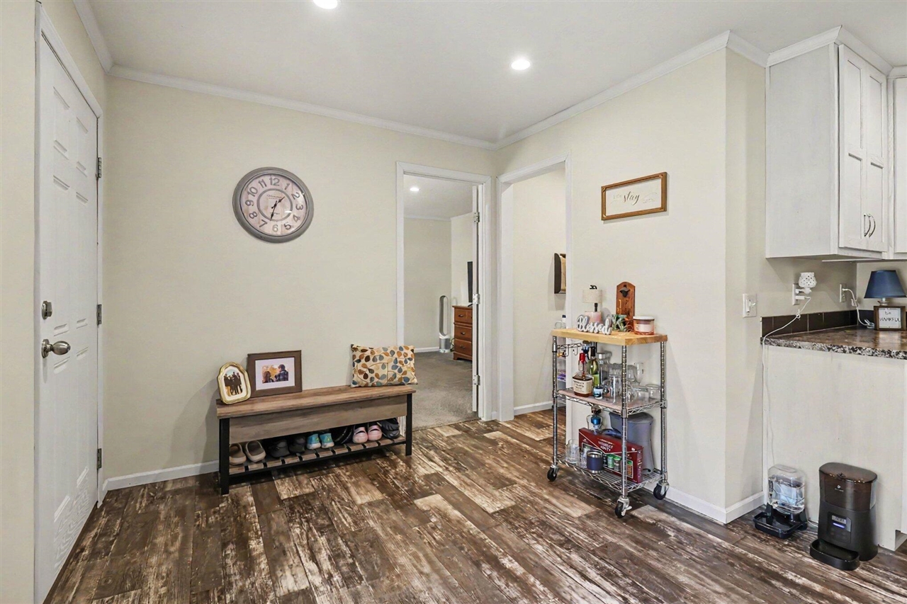 2860 Trepanier Drive Property Photo 6