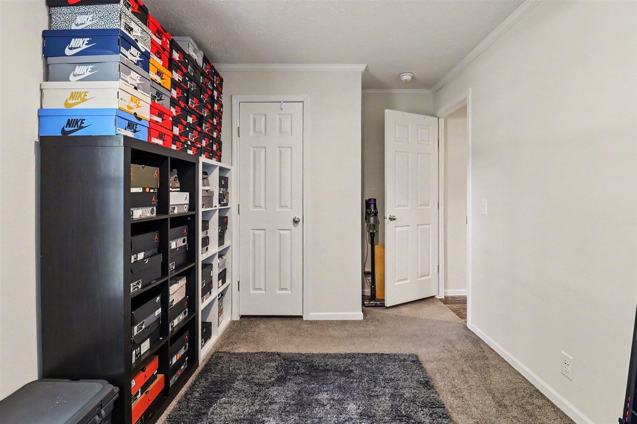 2860 Trepanier Drive Property Photo 18