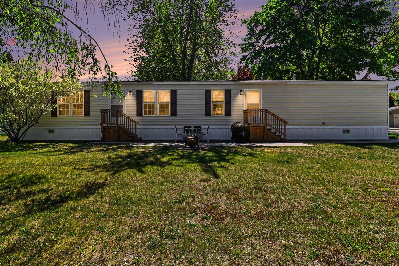 2860 Trepanier Drive Property Photo 25