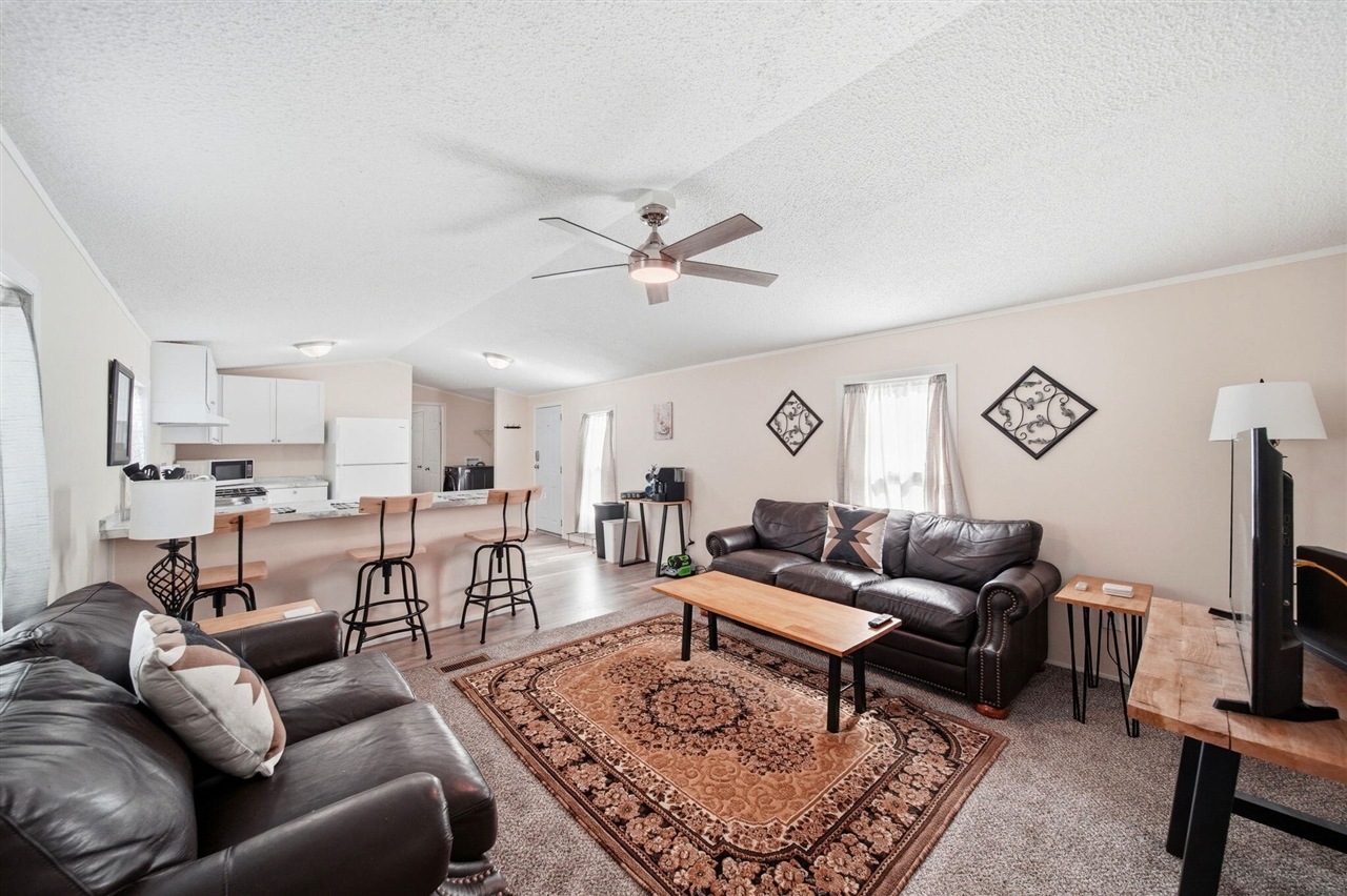80 Sterling Property Photo 9
