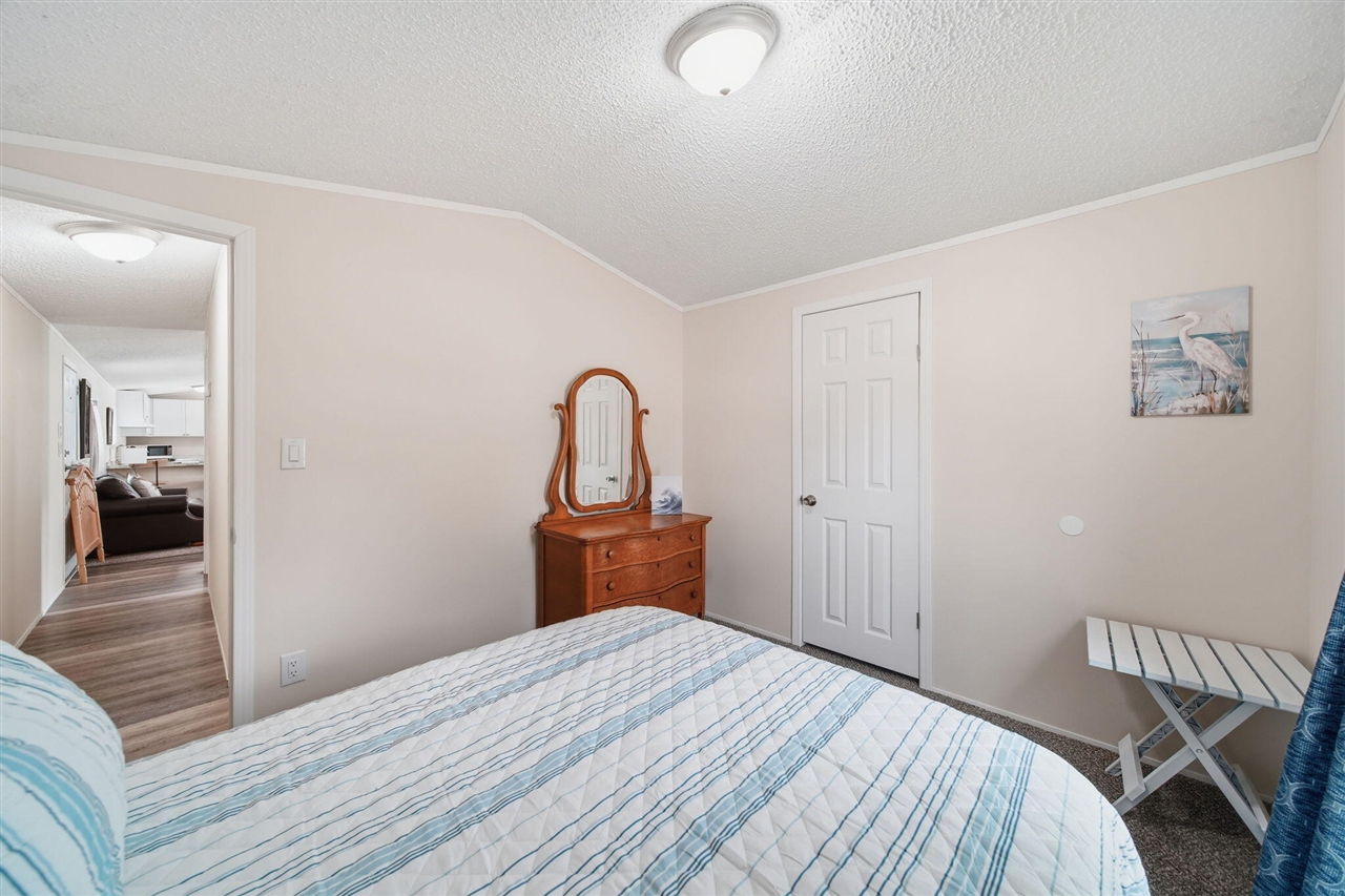 80 Sterling Property Photo 18