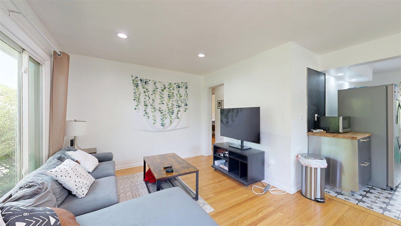 1810 E Stadium Boulevard Property Photo 2