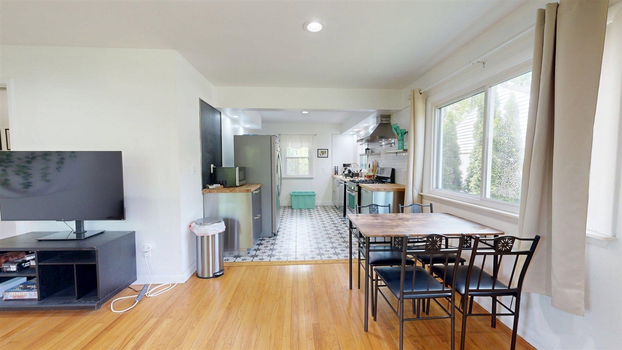1810 E Stadium Boulevard Property Photo 3