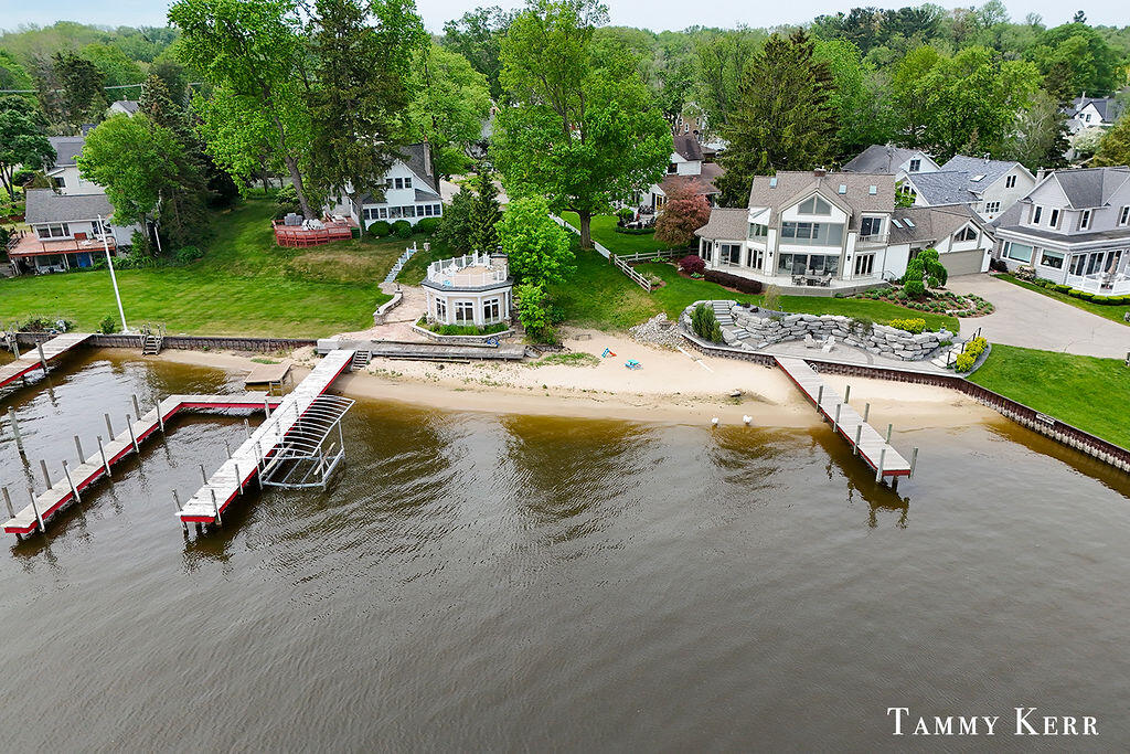 1159 S Shore Drive Property Photo 9