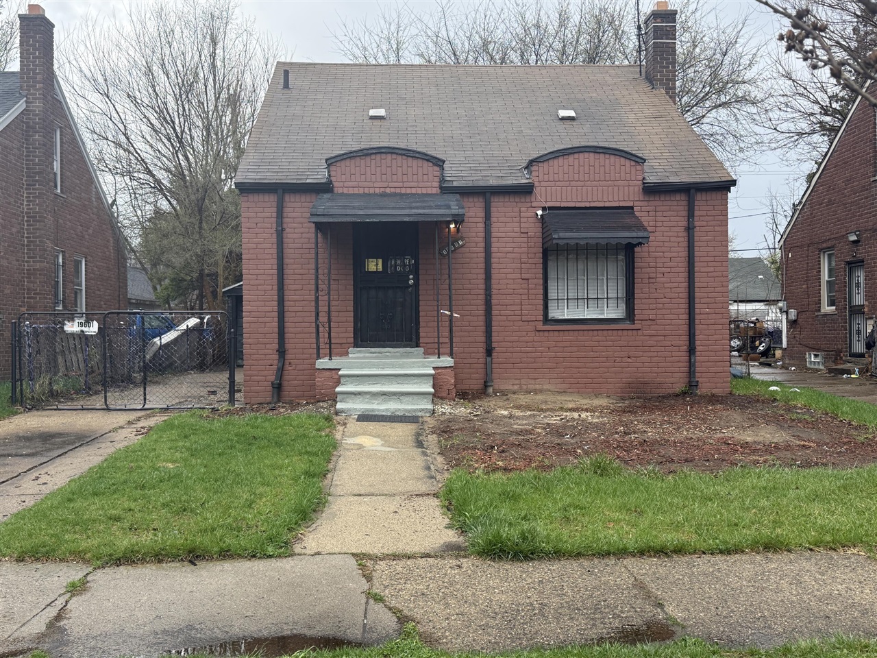 19601 Hamburg Street Property Photo 1