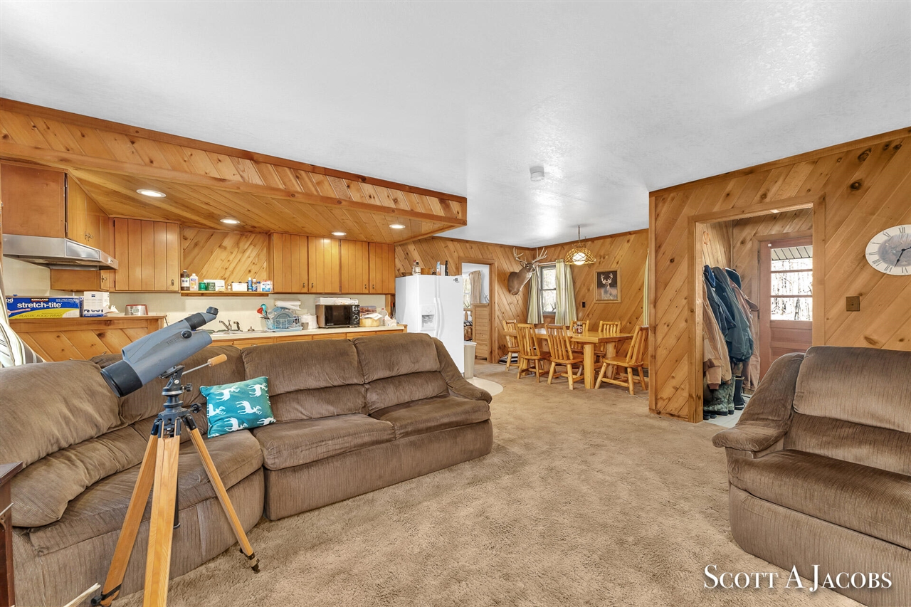 1125 Chaput Drive Property Photo 22