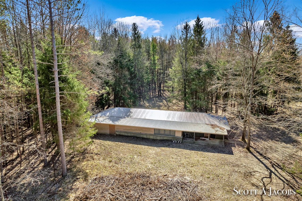 1125 Chaput Drive Property Photo 28