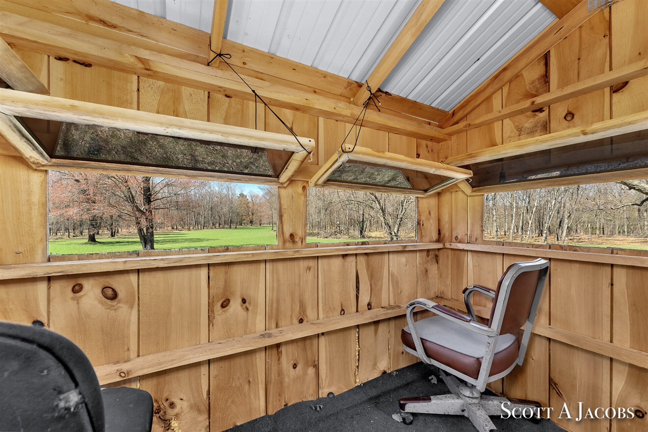 1125 Chaput Drive Property Photo 34