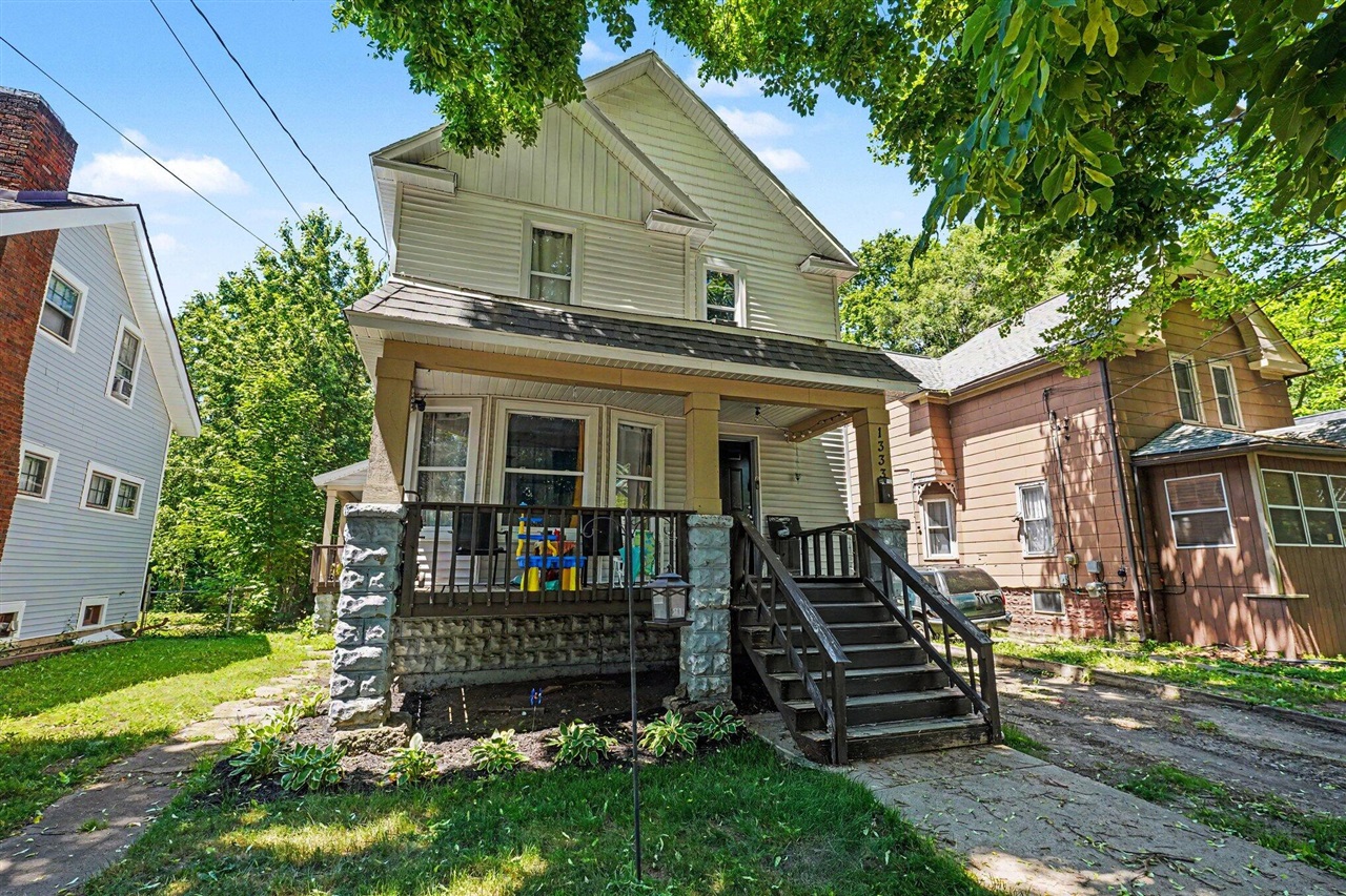1333 N Rose Street Property Photo 2