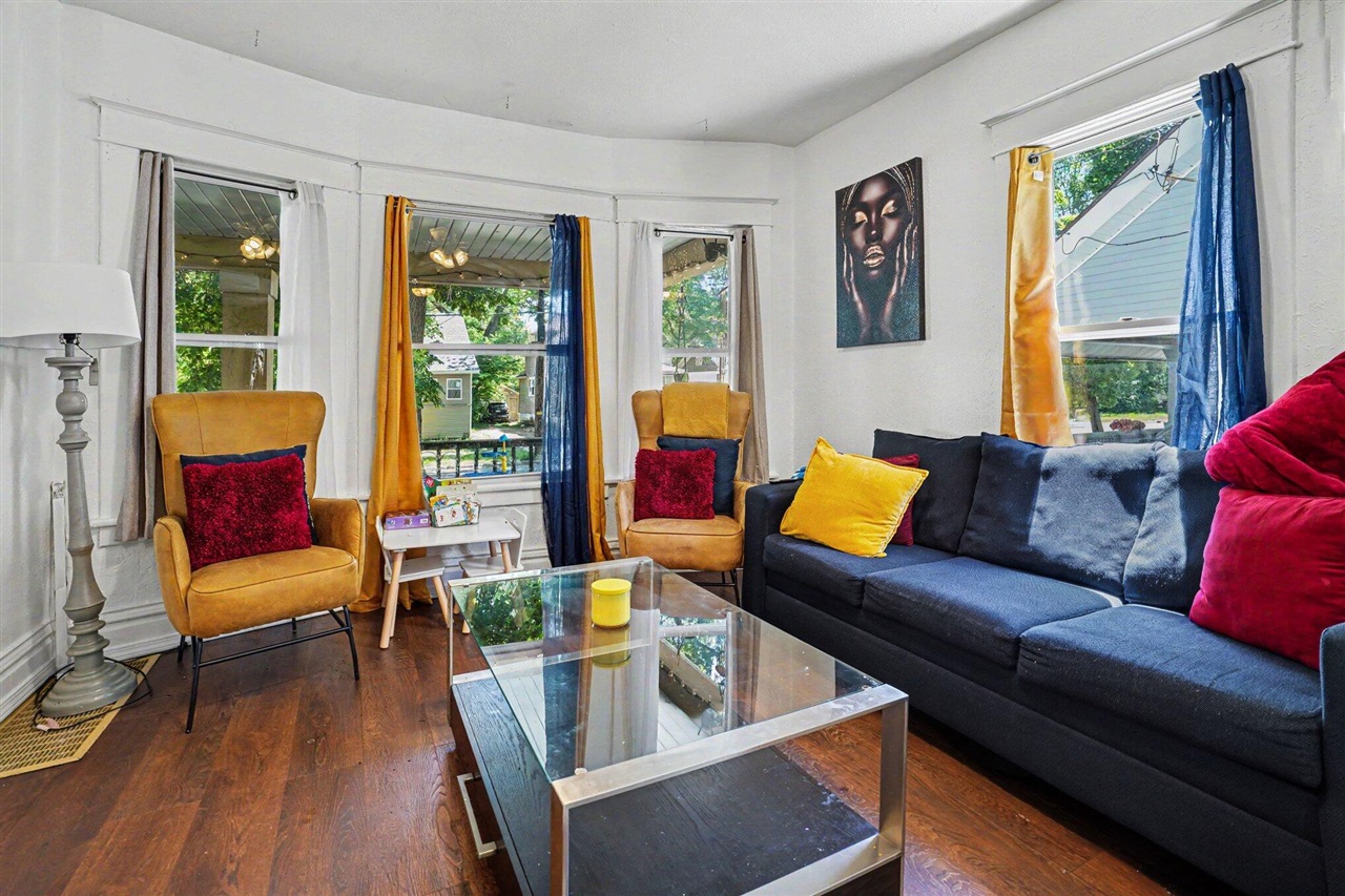 1333 N Rose Street Property Photo 4