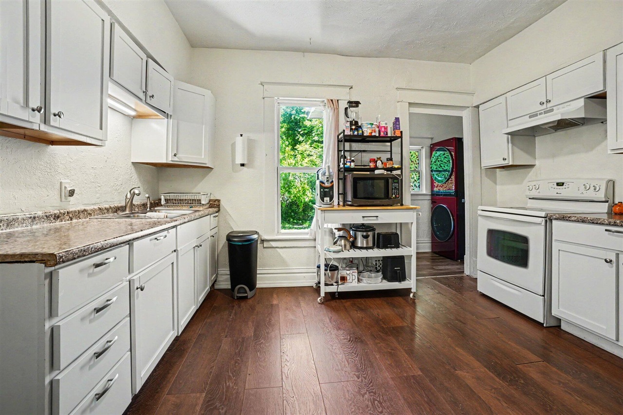 1333 N Rose Street Property Photo 7