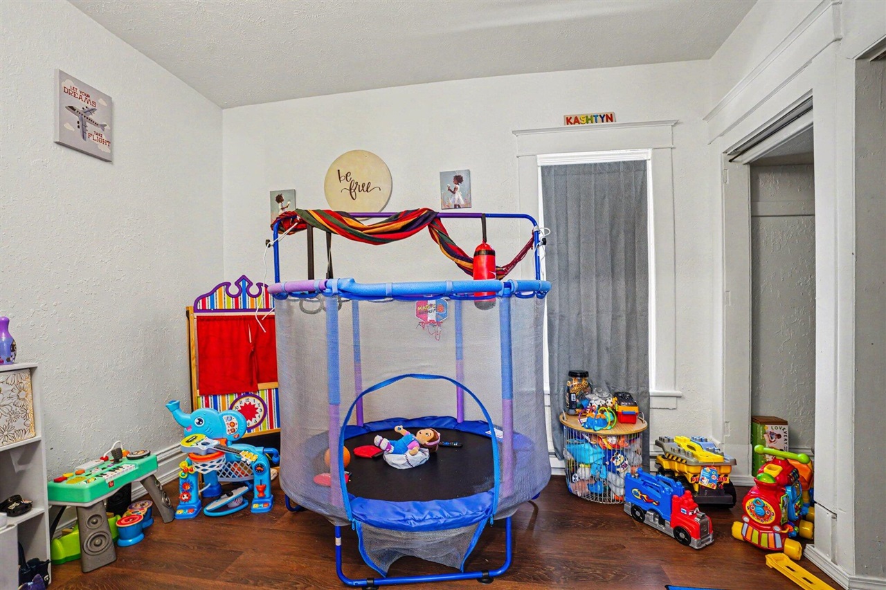 1333 N Rose Street Property Photo 16
