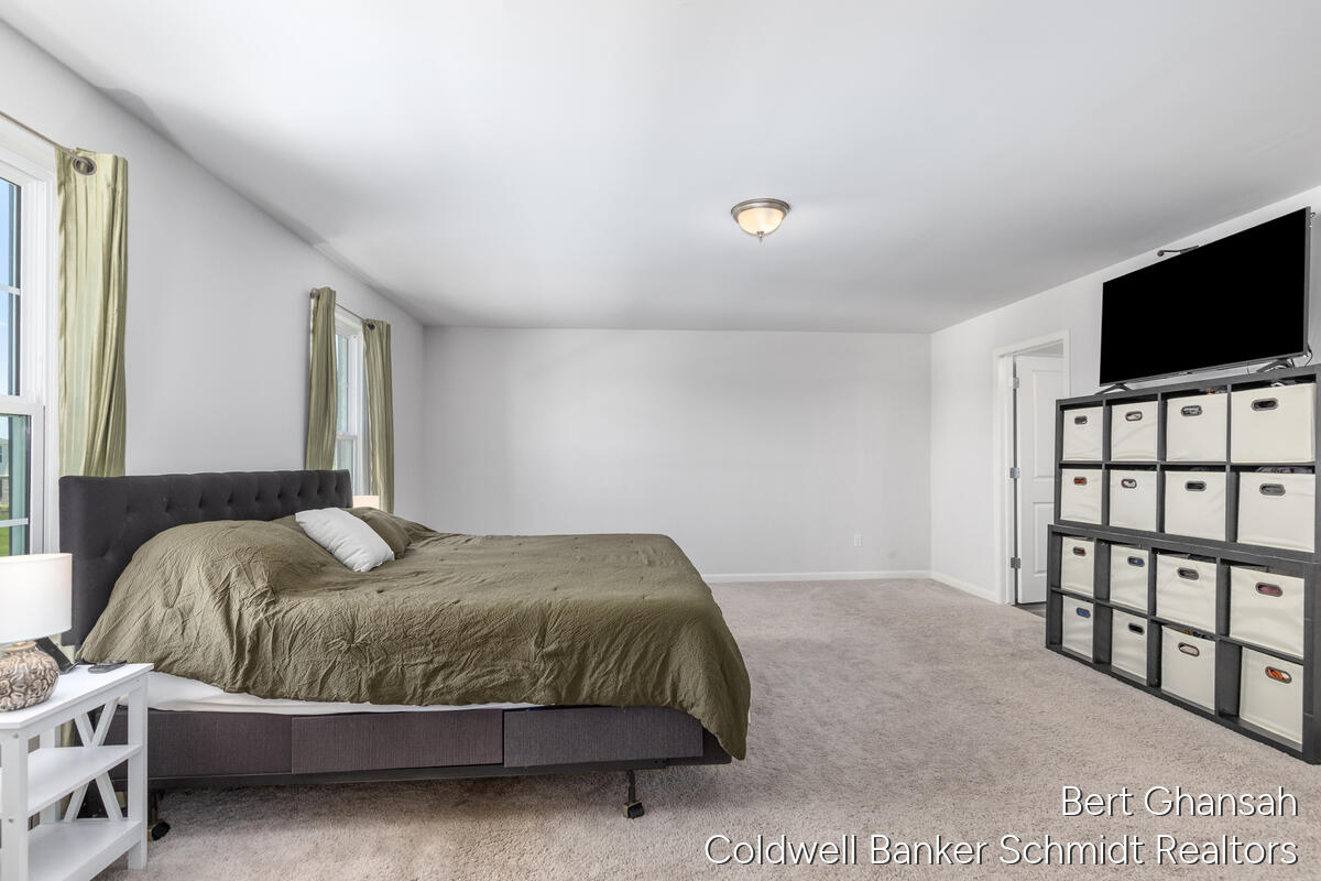 8376 N Oaks Court Property Photo 21