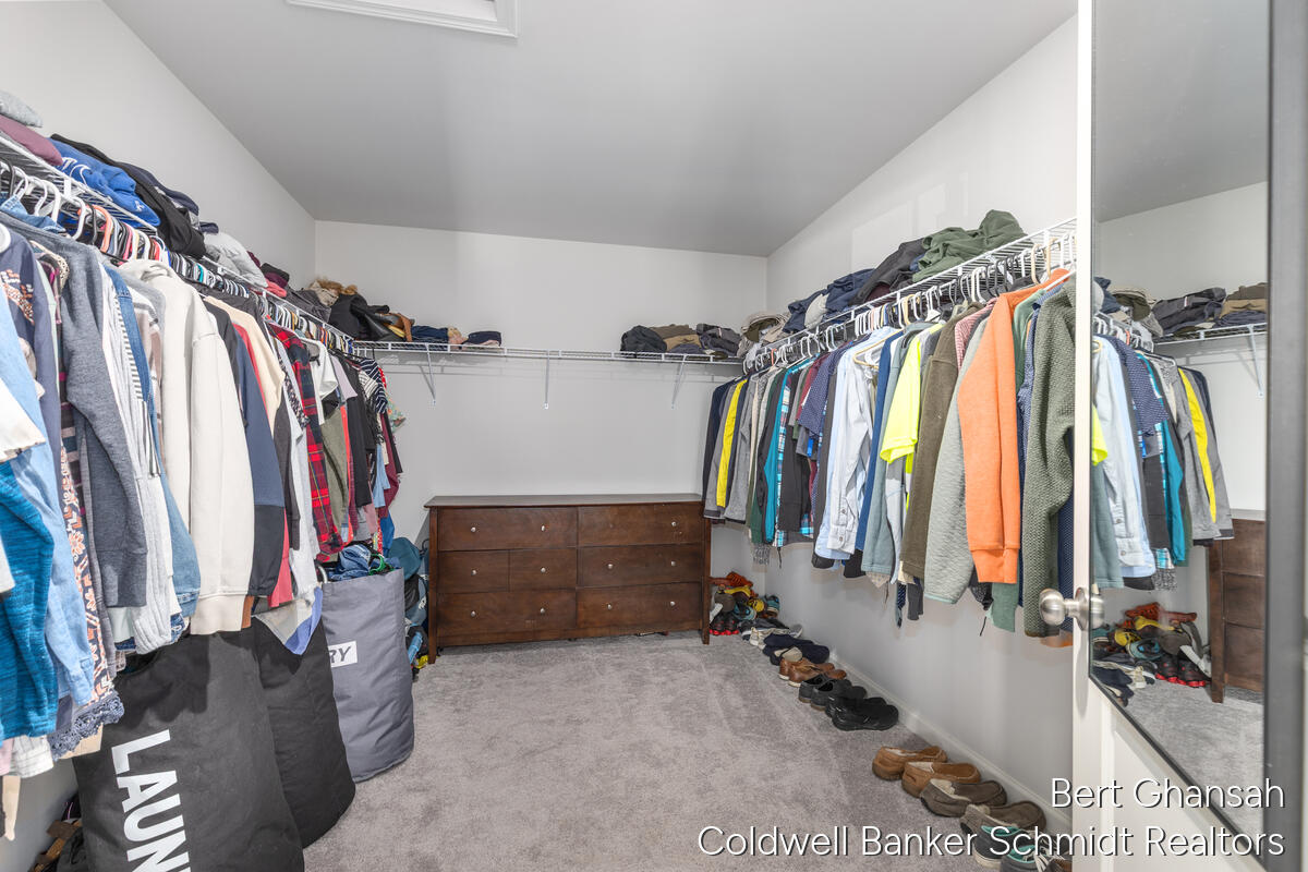 8376 N Oaks Court Property Photo 23