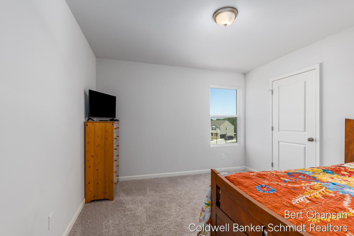 8376 N Oaks Court Property Photo 28