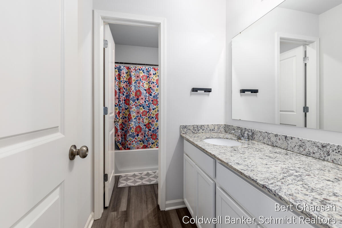 8376 N Oaks Court Property Photo 30