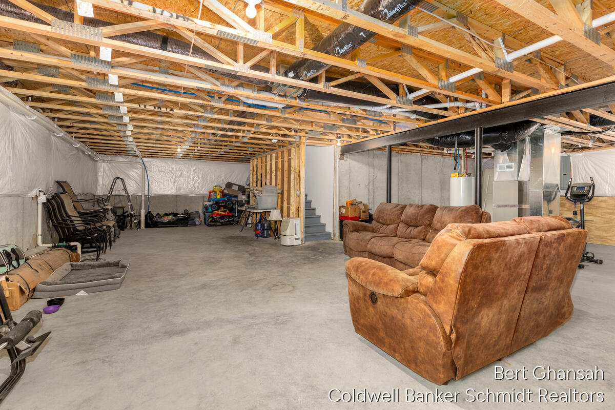8376 N Oaks Court Property Photo 32