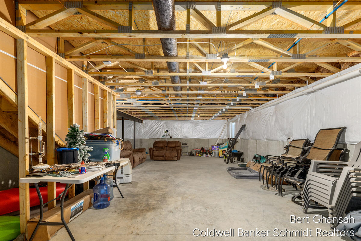 8376 N Oaks Court Property Photo 33