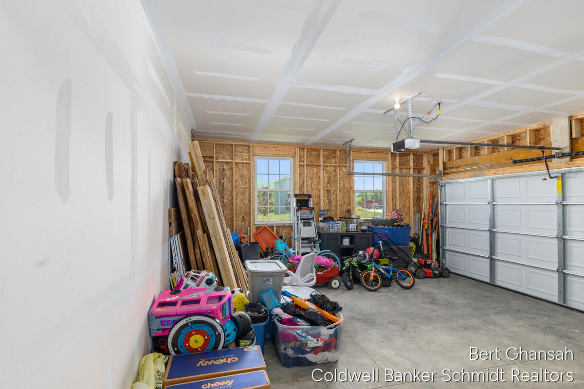 8376 N Oaks Court Property Photo 35