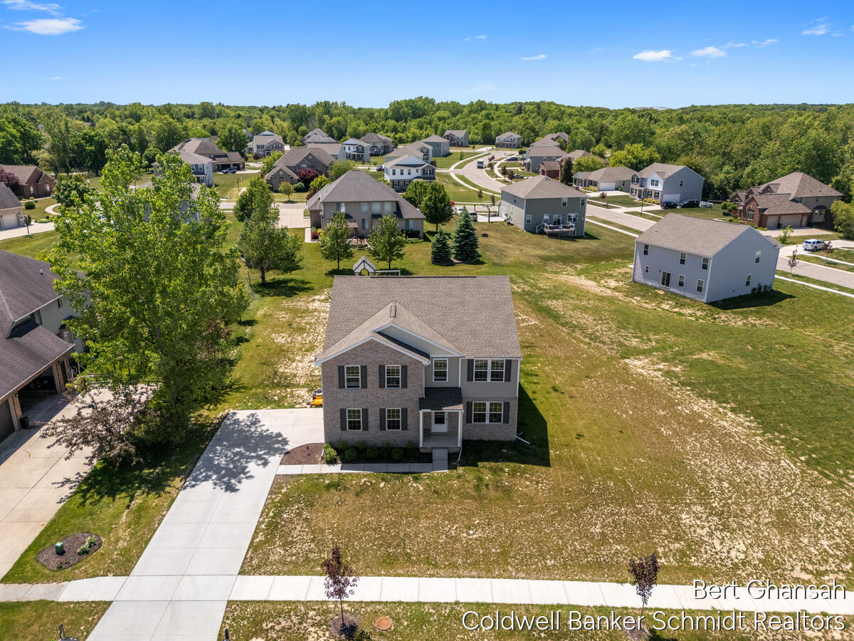 8376 N Oaks Court Property Photo 40