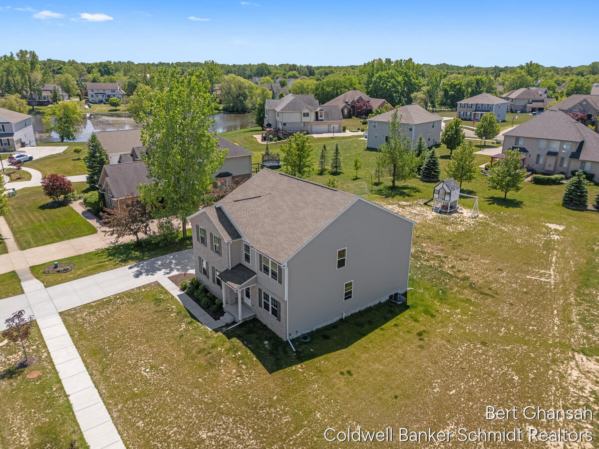 8376 N Oaks Court Property Photo 41