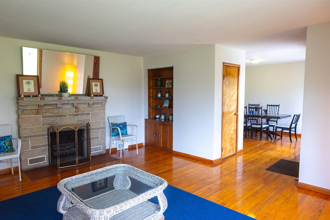 1359 Bell Avenue Property Photo 2