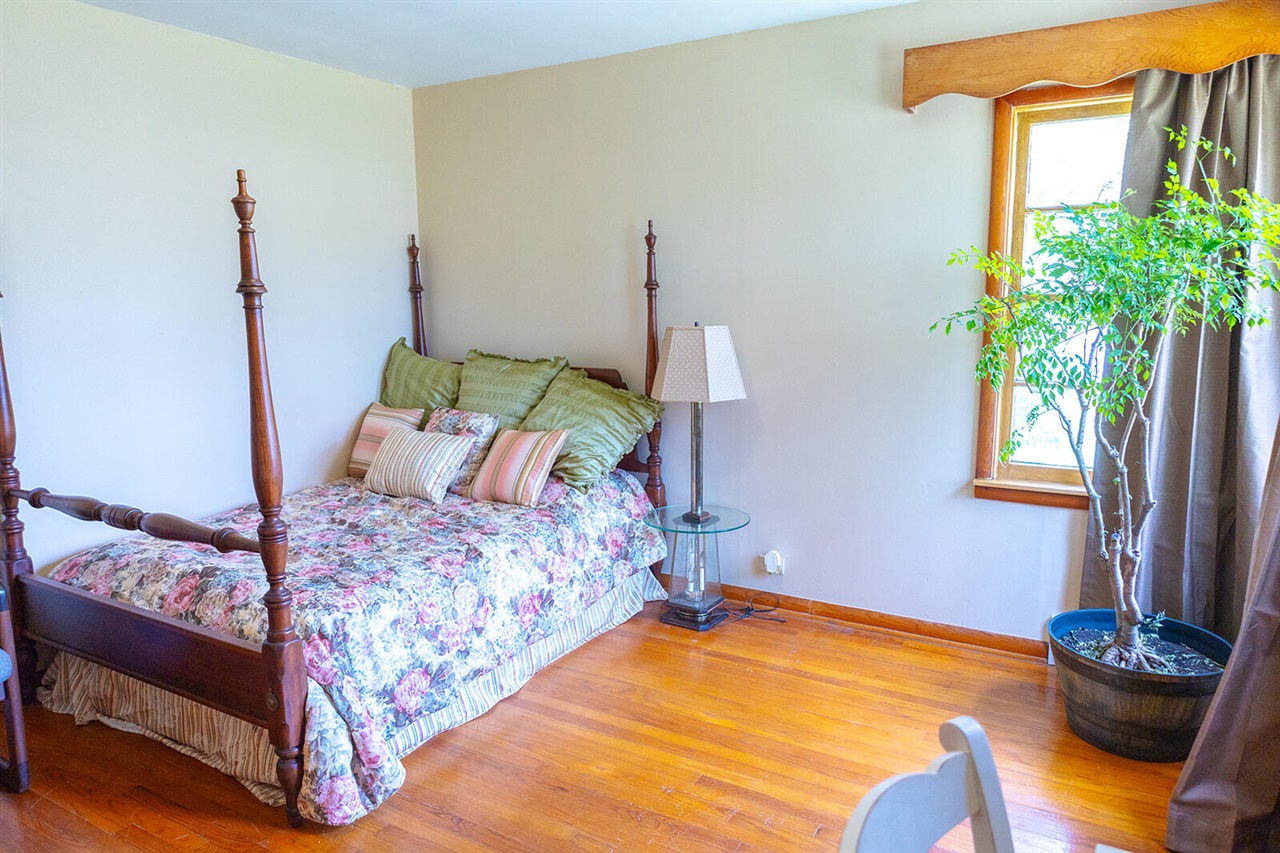 1359 Bell Avenue Property Photo 6