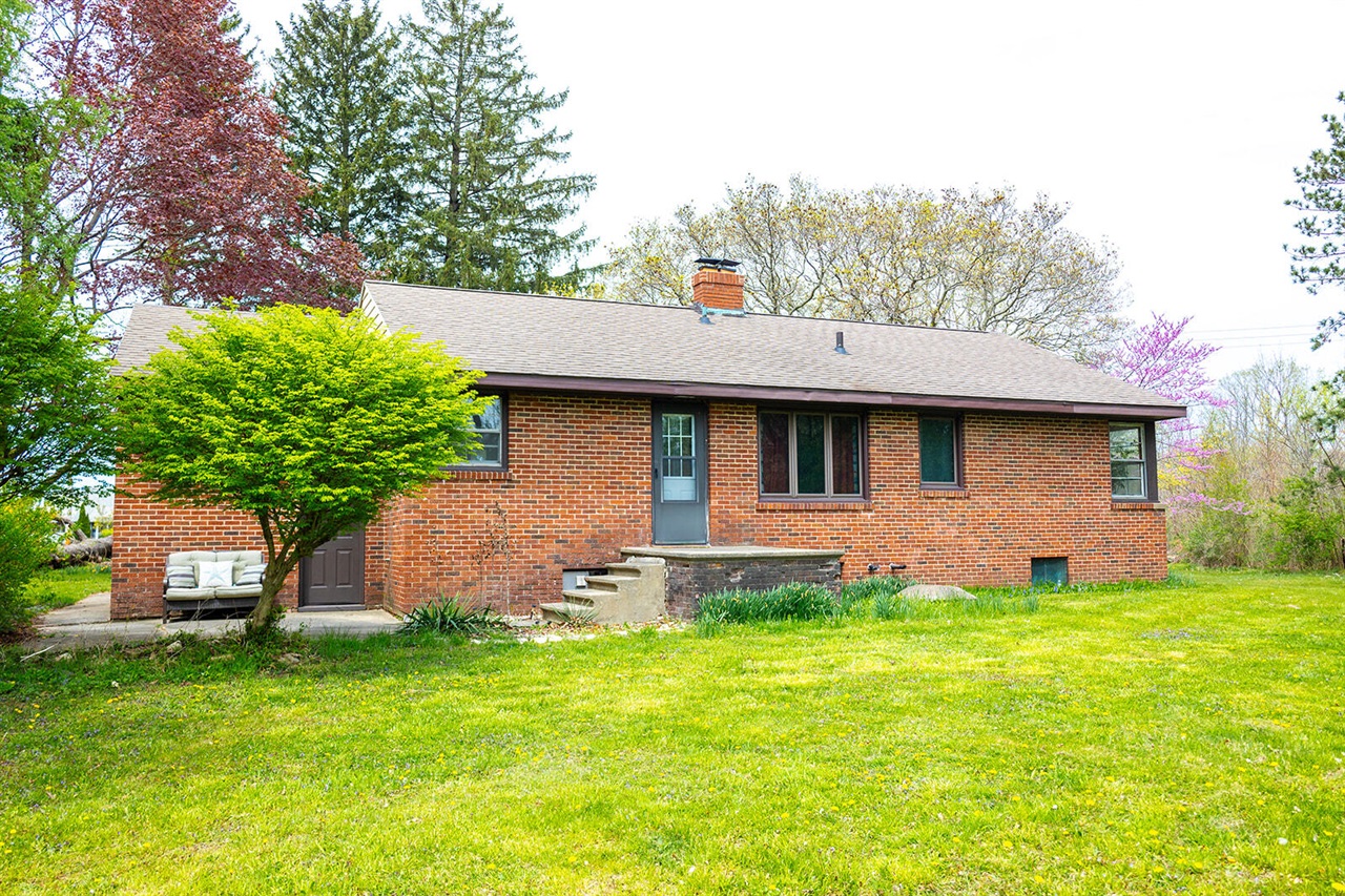 1359 Bell Avenue Property Photo 10