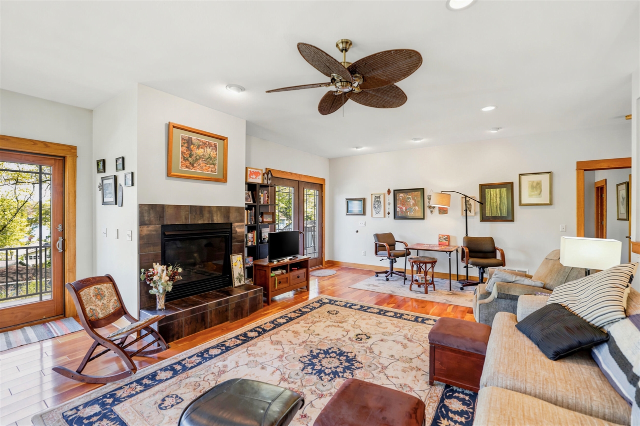 7352 Hallridge Drive Property Photo 16