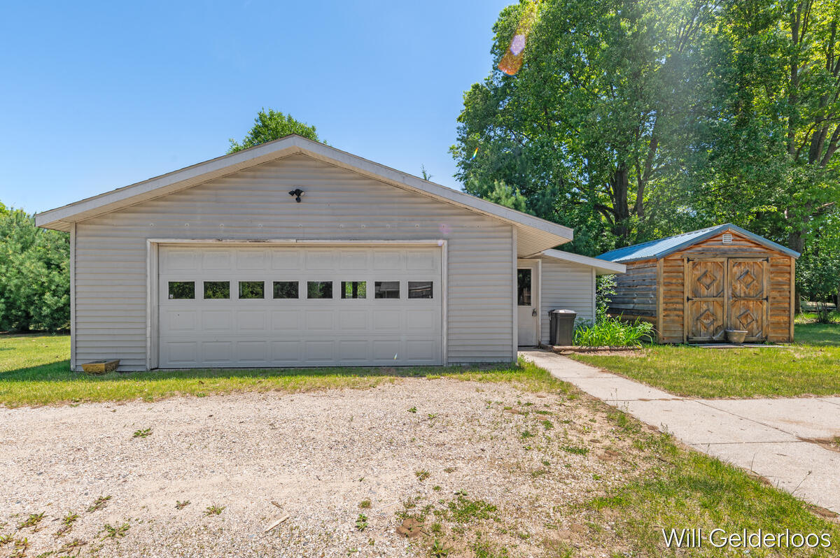 18519 Arthur Road Property Photo 4