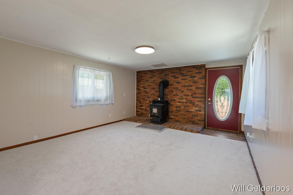 18519 Arthur Road Property Photo 7