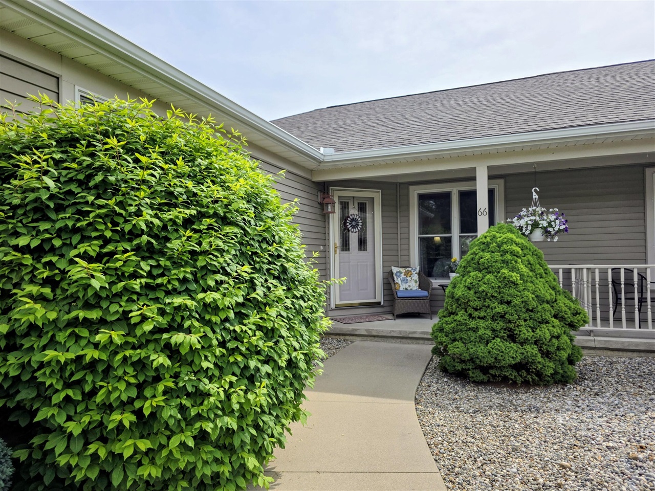 66 Oakwood Drive Property Photo 1