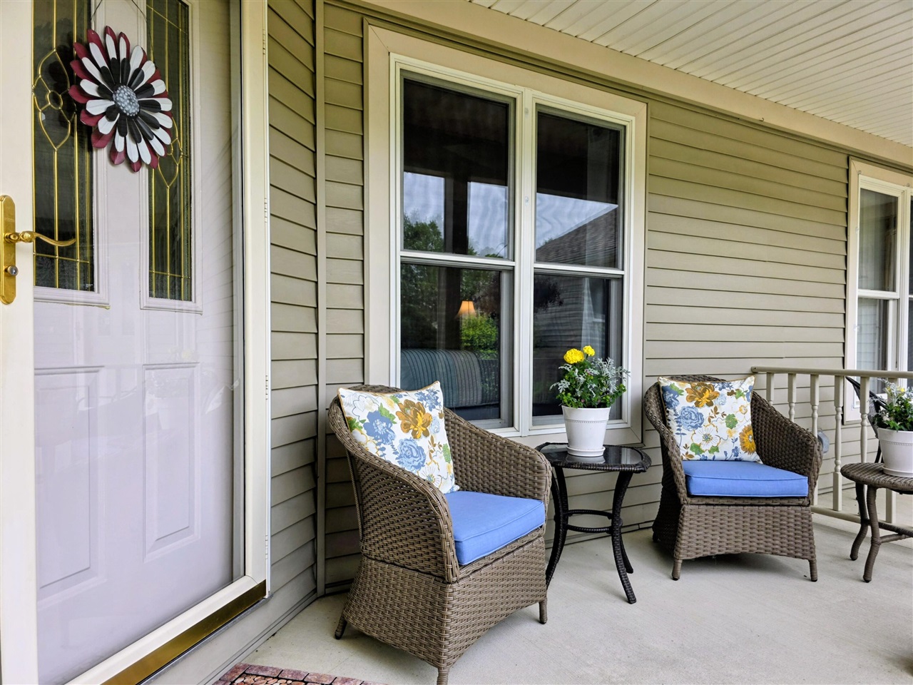 66 Oakwood Drive Property Photo 2