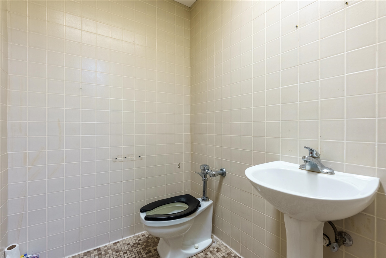 151 S Rose Street Property Photo 16