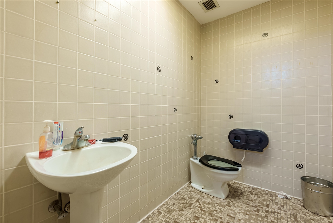 151 S Rose Street Property Photo 18