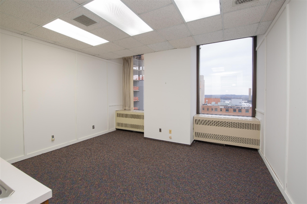 151 S Rose Street Property Photo 7
