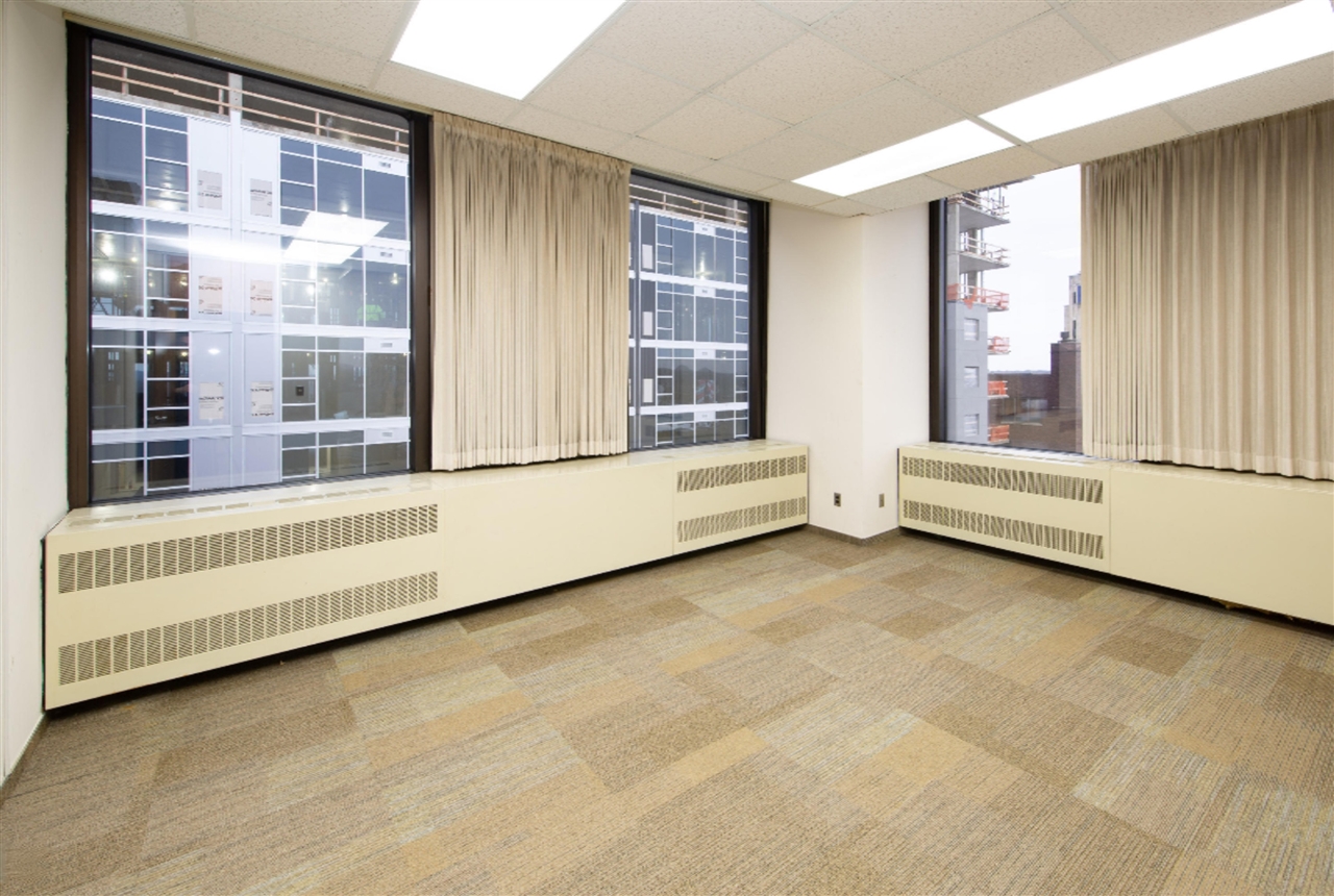 151 S Rose Street Property Photo 8