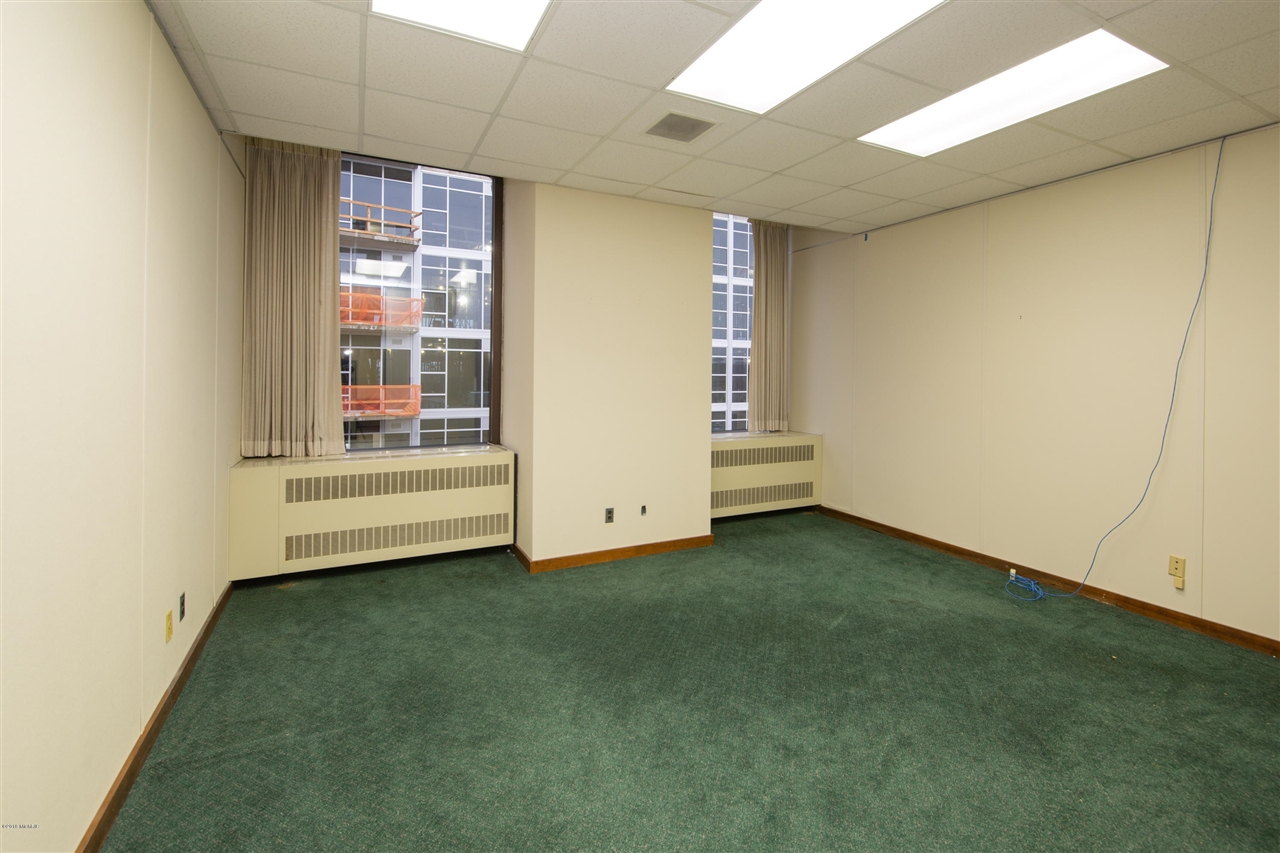 151 S Rose Street Property Photo 10