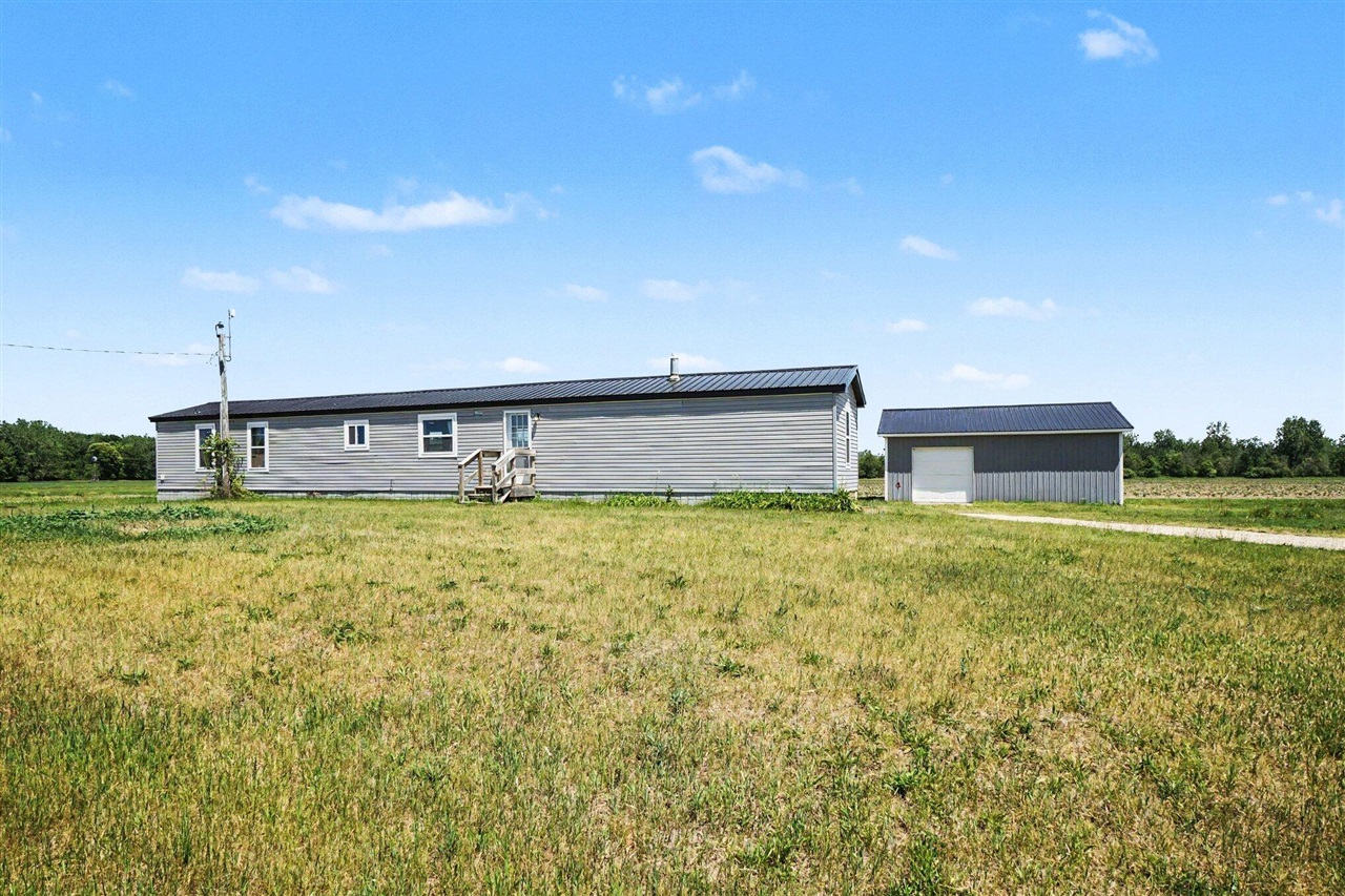 4545 Bush Road Property Photo 2