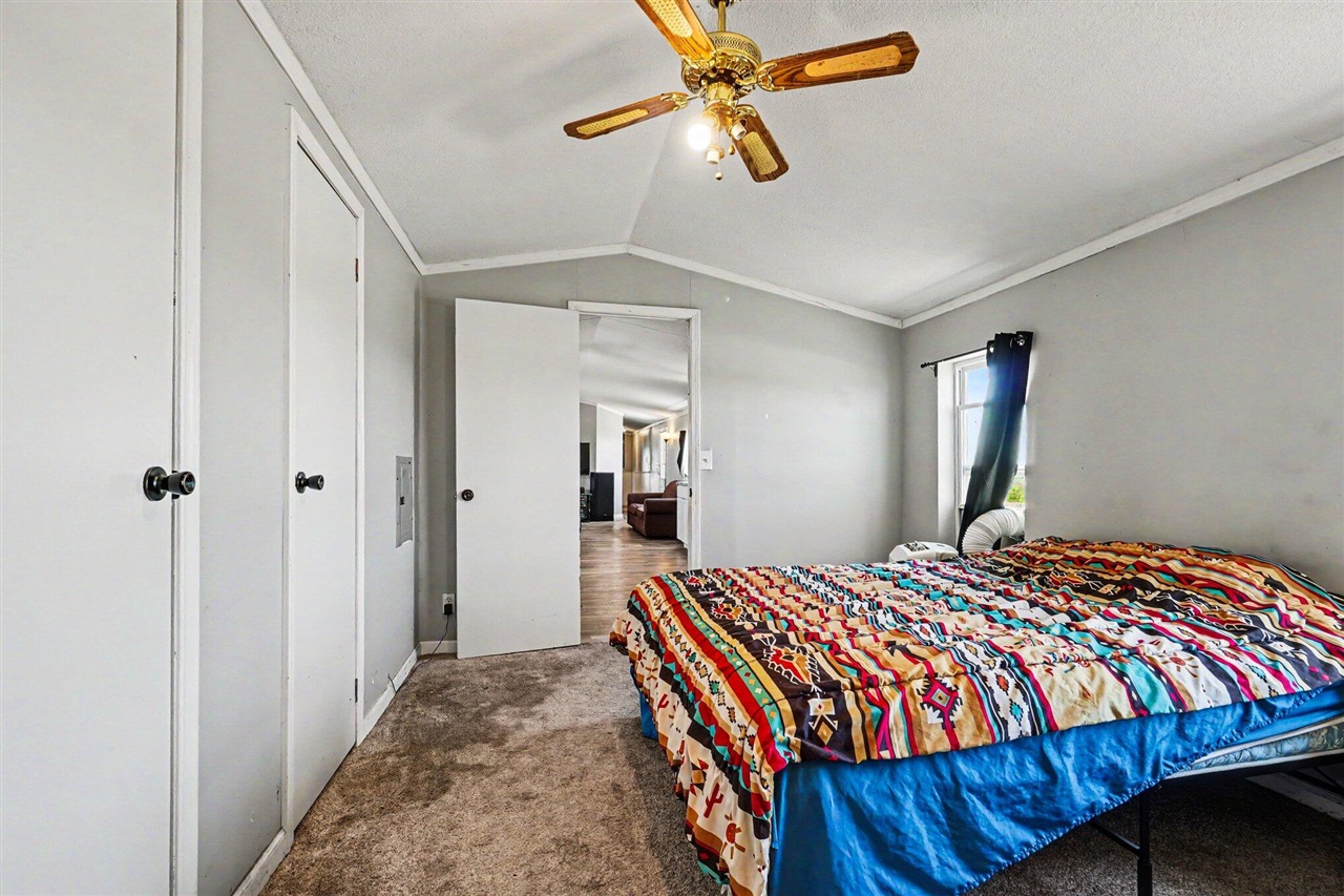 4545 Bush Road Property Photo 7