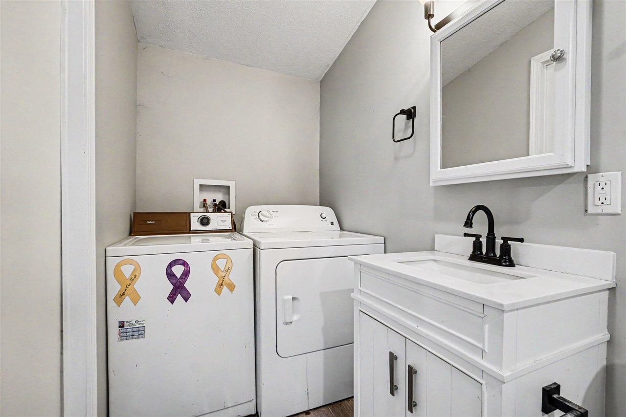 4545 Bush Road Property Photo 9