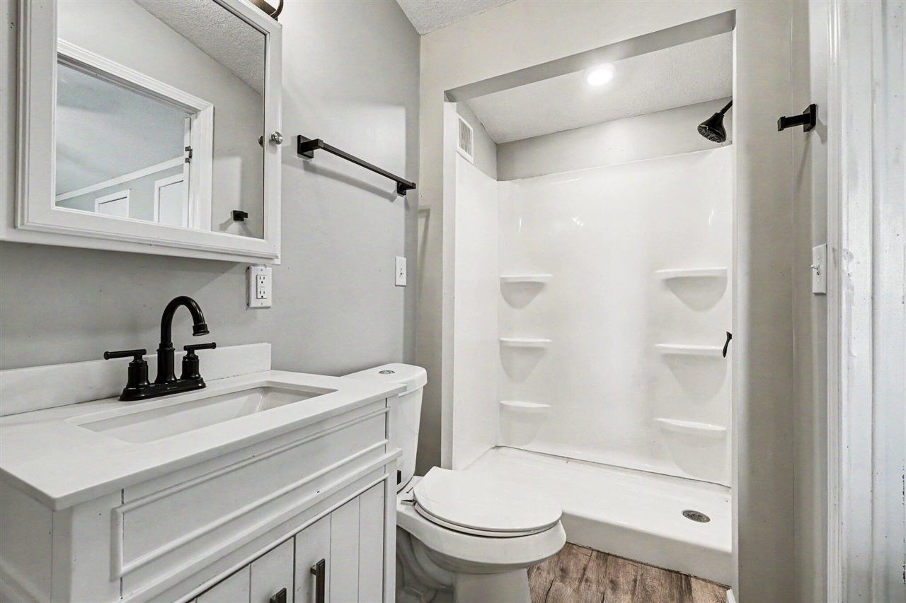 4545 Bush Road Property Photo 13