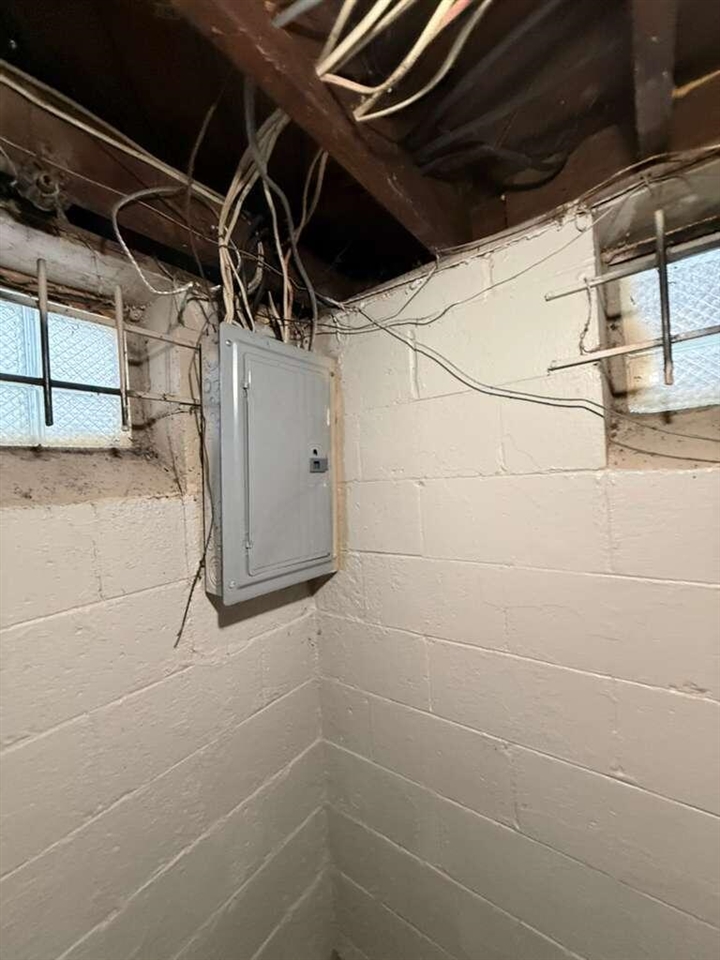 11704 Greenview Avenue Property Photo 17