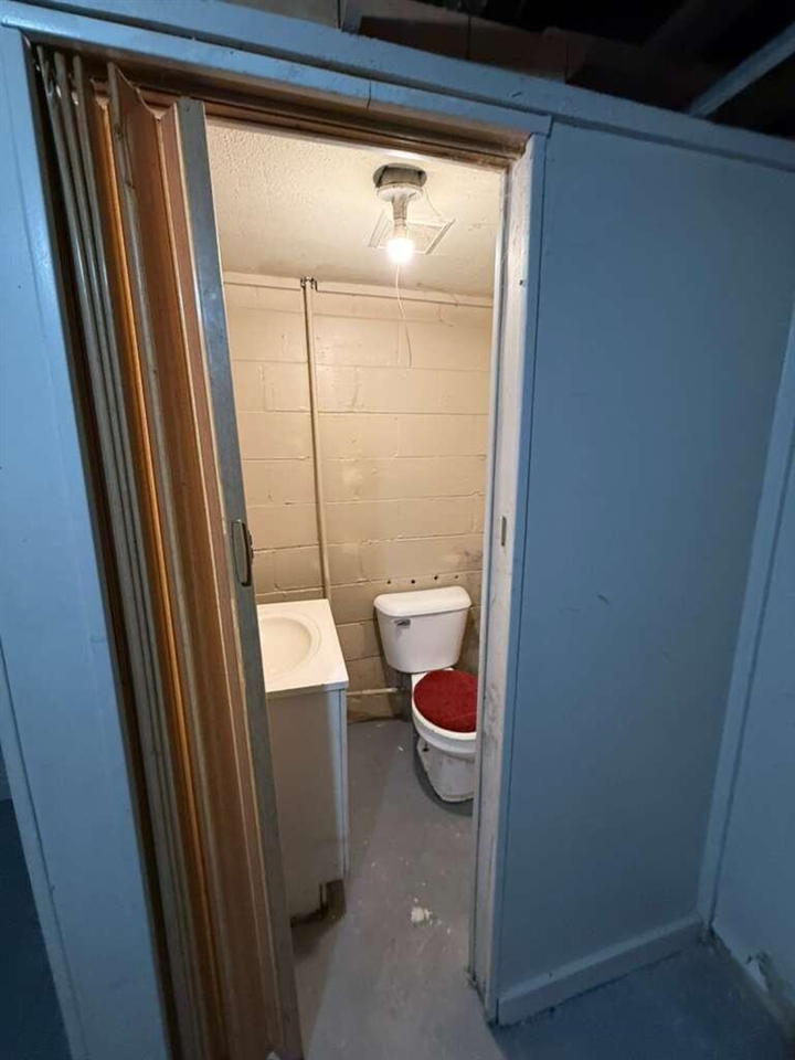 11704 Greenview Avenue Property Photo 18