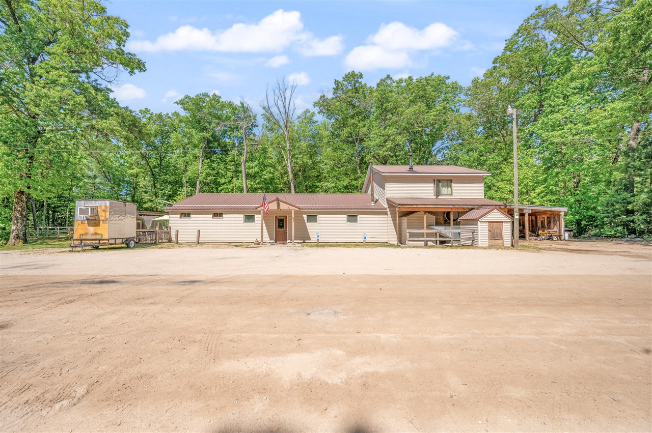 8773 N Golden Rod Boulevard Property Photo 4