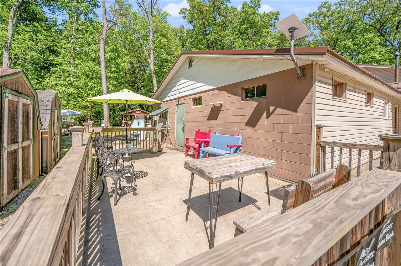 8773 N Golden Rod Boulevard Property Photo 9