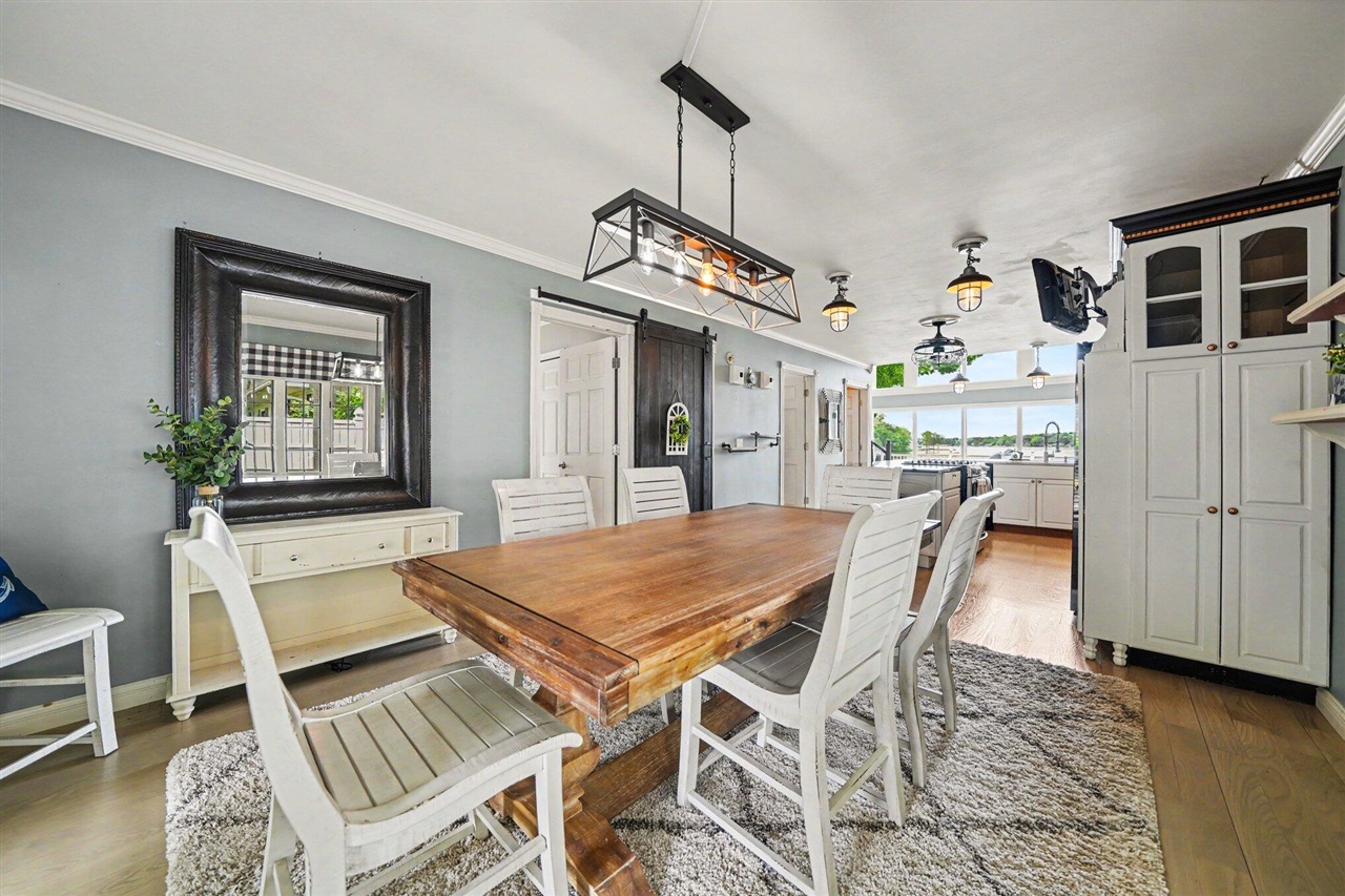 19722 Crescent Beach Road Property Photo 9