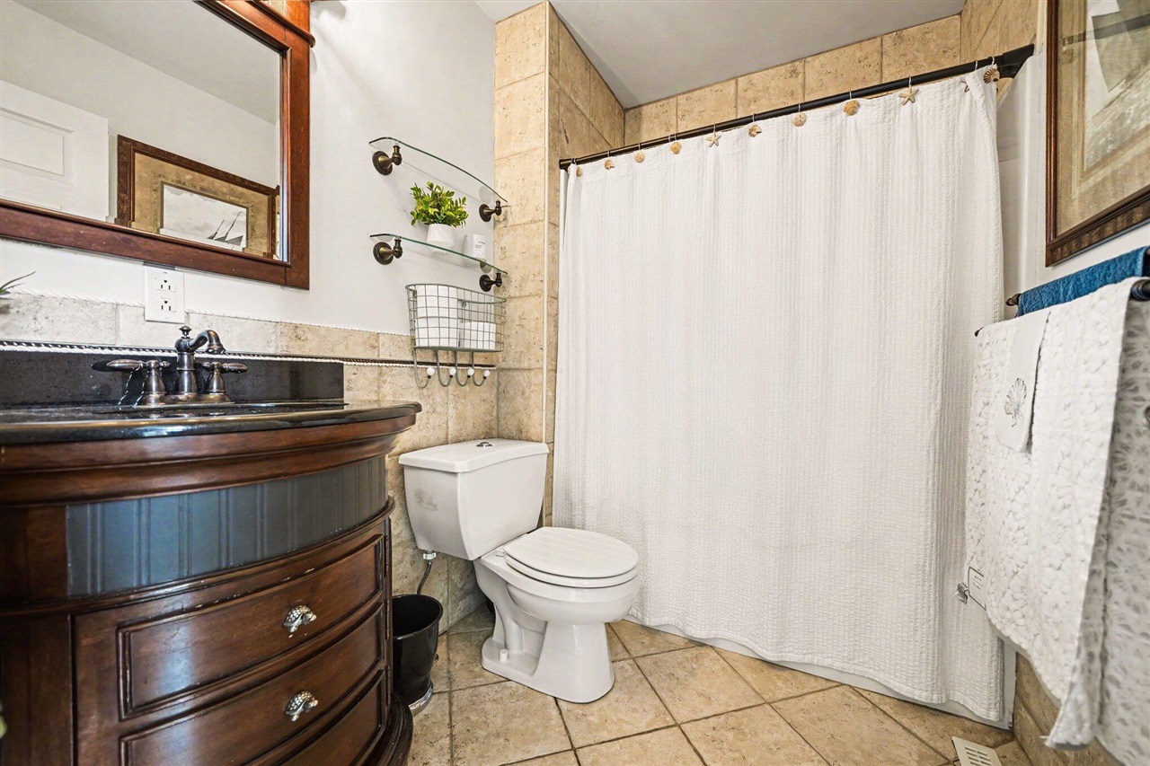 19722 Crescent Beach Road Property Photo 21