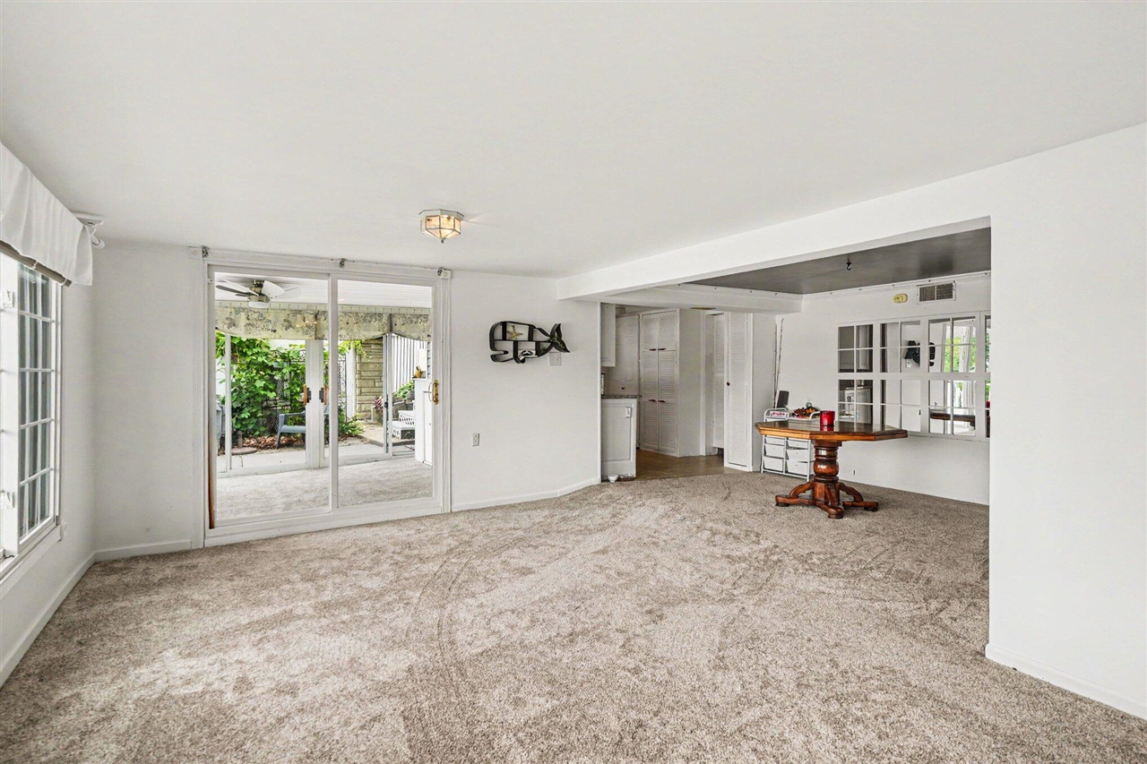 19722 Crescent Beach Road Property Photo 22