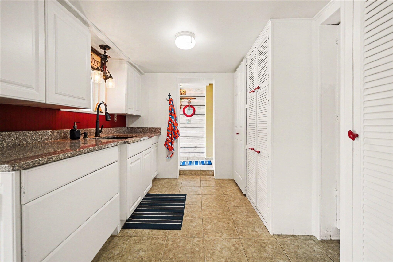 19722 Crescent Beach Road Property Photo 24